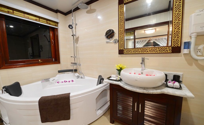 Du Thuyền Silversea Cruise 4,5 sao ( 2 Ngày 1 Đêm)+ Xe đón trả Hà Nội11
