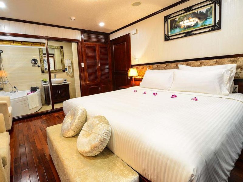 Du Thuyền Silversea Cruise 4,5 sao ( 2 Ngày 1 Đêm)+ Xe đón trả Hà Nội8