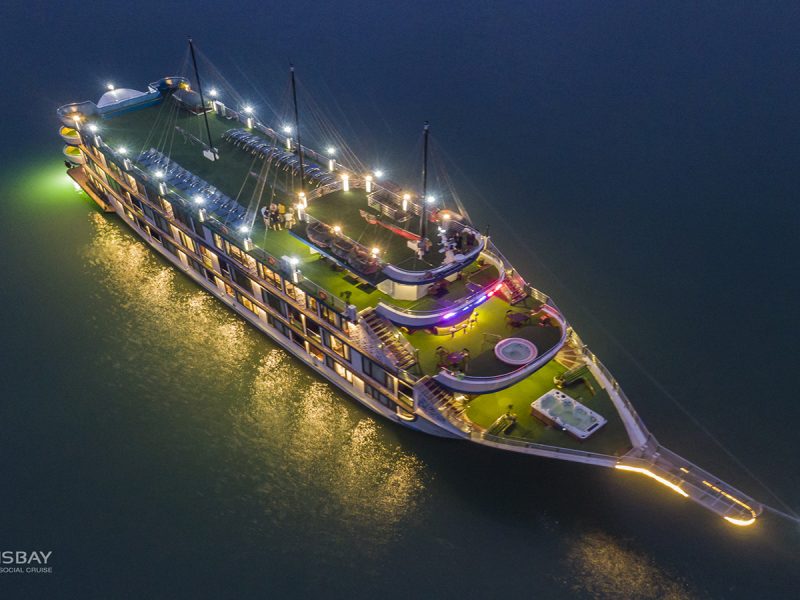 Oasis Bay Party Cruise 2 ngày 1 đêm Hạ long 5 sao